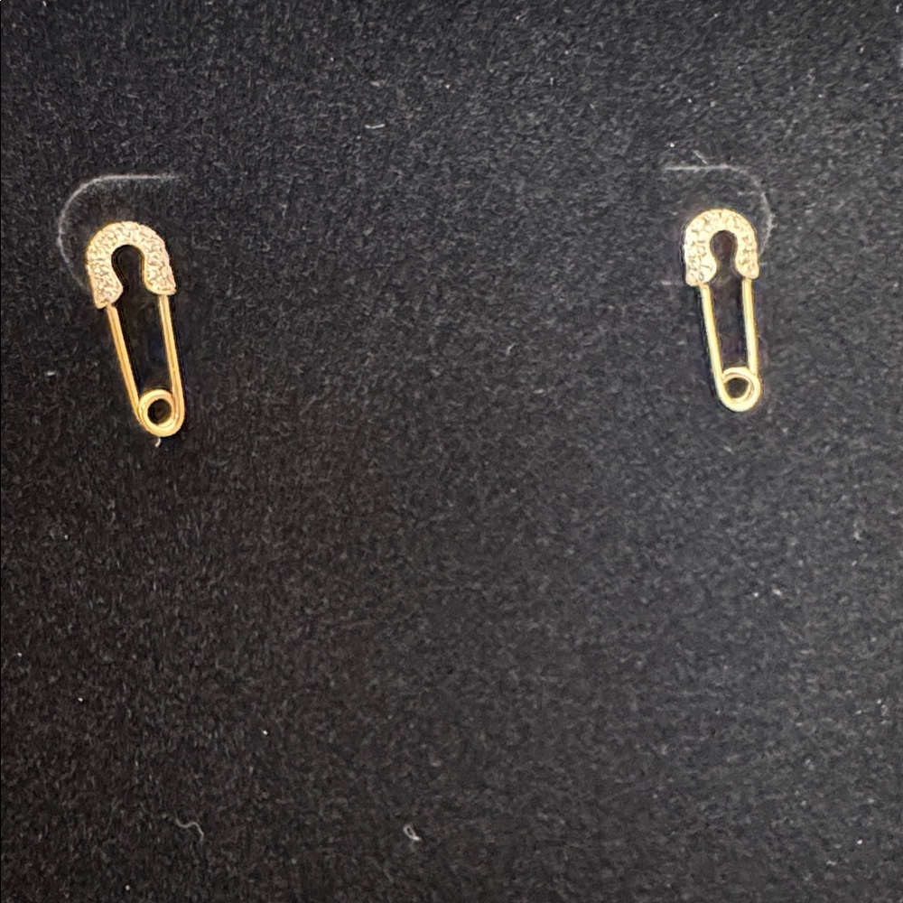 NWT 14k Yellow Gold and Diamond Safety Pin Earrings with clutch backing.